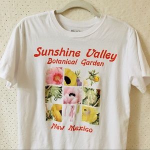 ⭐️3/$20⭐️ Sunshine Valley Botanical Gardens Tee